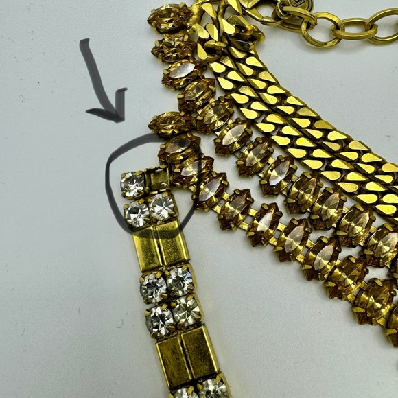 DYLANLEX DAPHNE STATEMENT NECKLACE - Picture 3 of 4